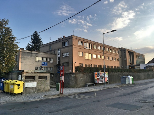 Potřebujeme další doktory! Jak na to?